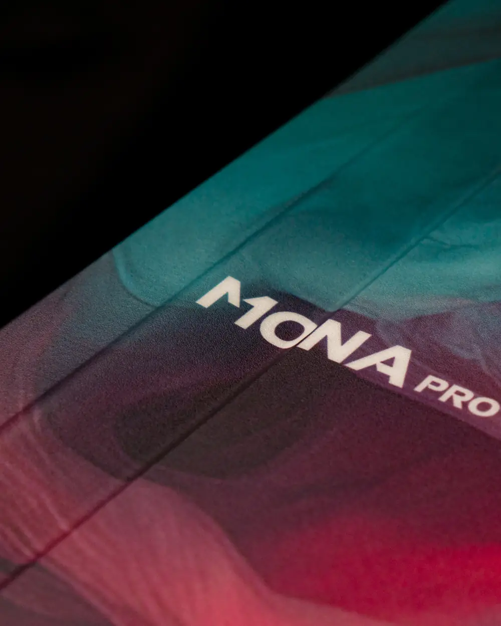 VÆRIAL MONA: Top sheet con protección UV